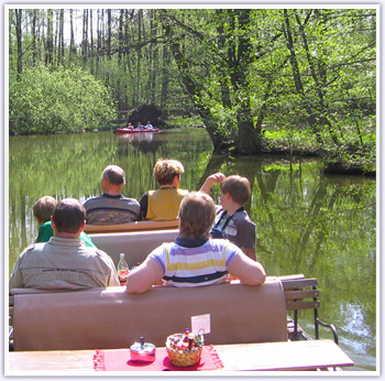 Kahnfahrt durch den Lübbener Spreewald